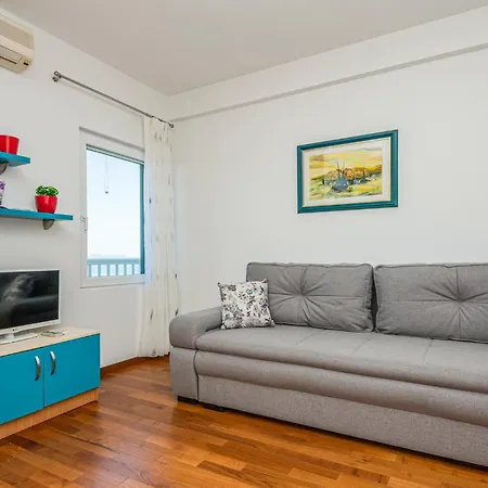 Дом отдыха Gorgeous Home In Makarska