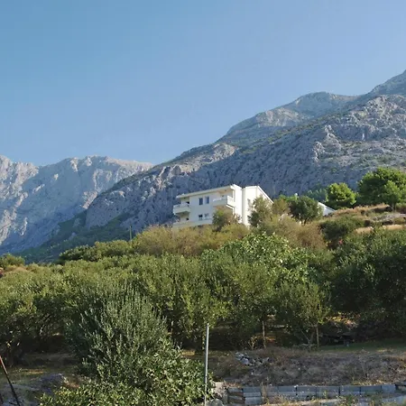 Gorgeous Home In Makarska Дом отдыха