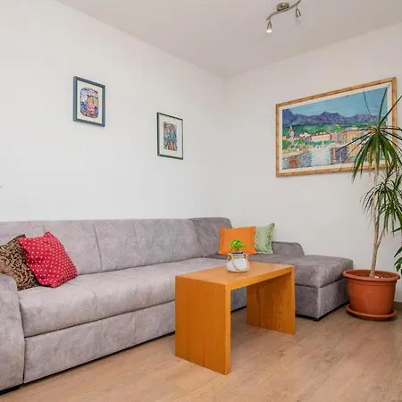 Amazing Home In Makarska