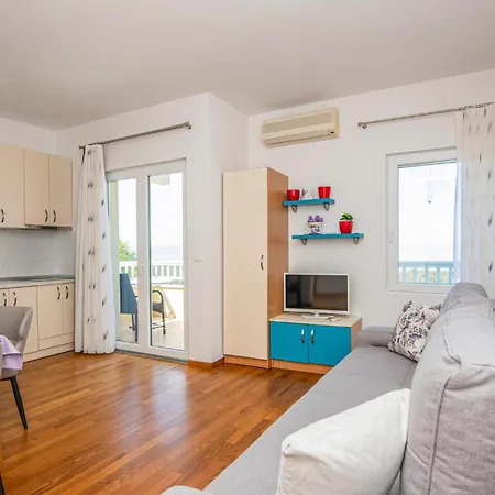 Vikendica Amazing Home In Makarska Makarska