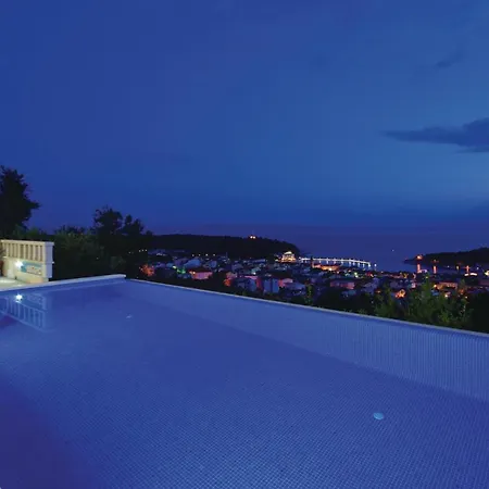 Vikendica Amazing Home In Makarska *