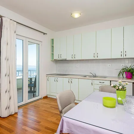Amazing Home In Makarska