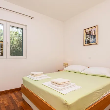 Amazing Home In Makarska * Makarska